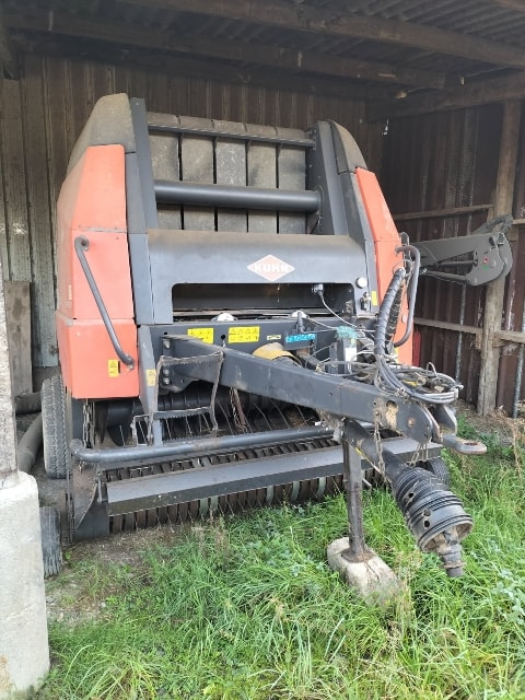 Presse balles rondes KUHN VB 2160 - photo slide 3