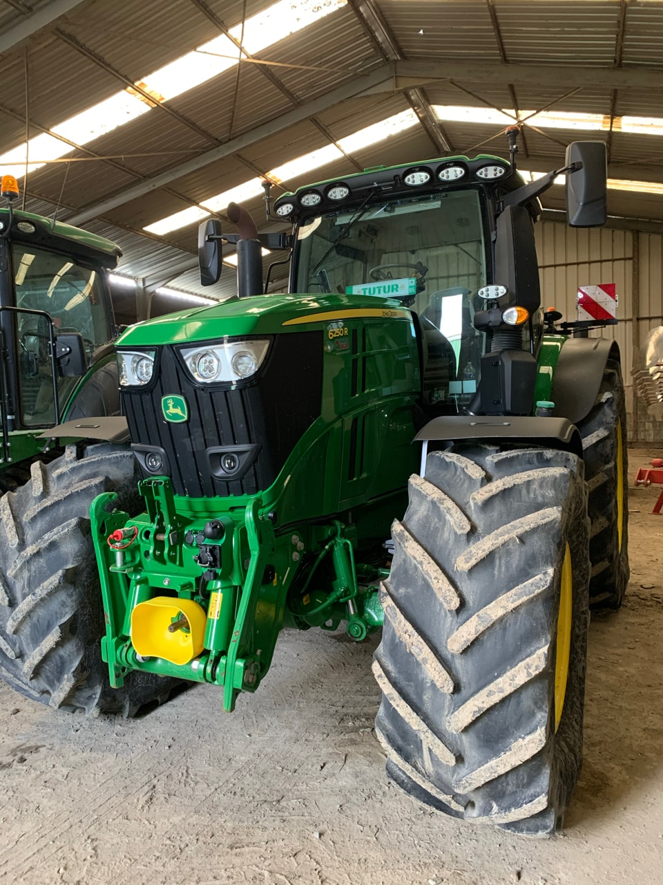 Tracteur JOHN DEERE 6250R - photo slide 2