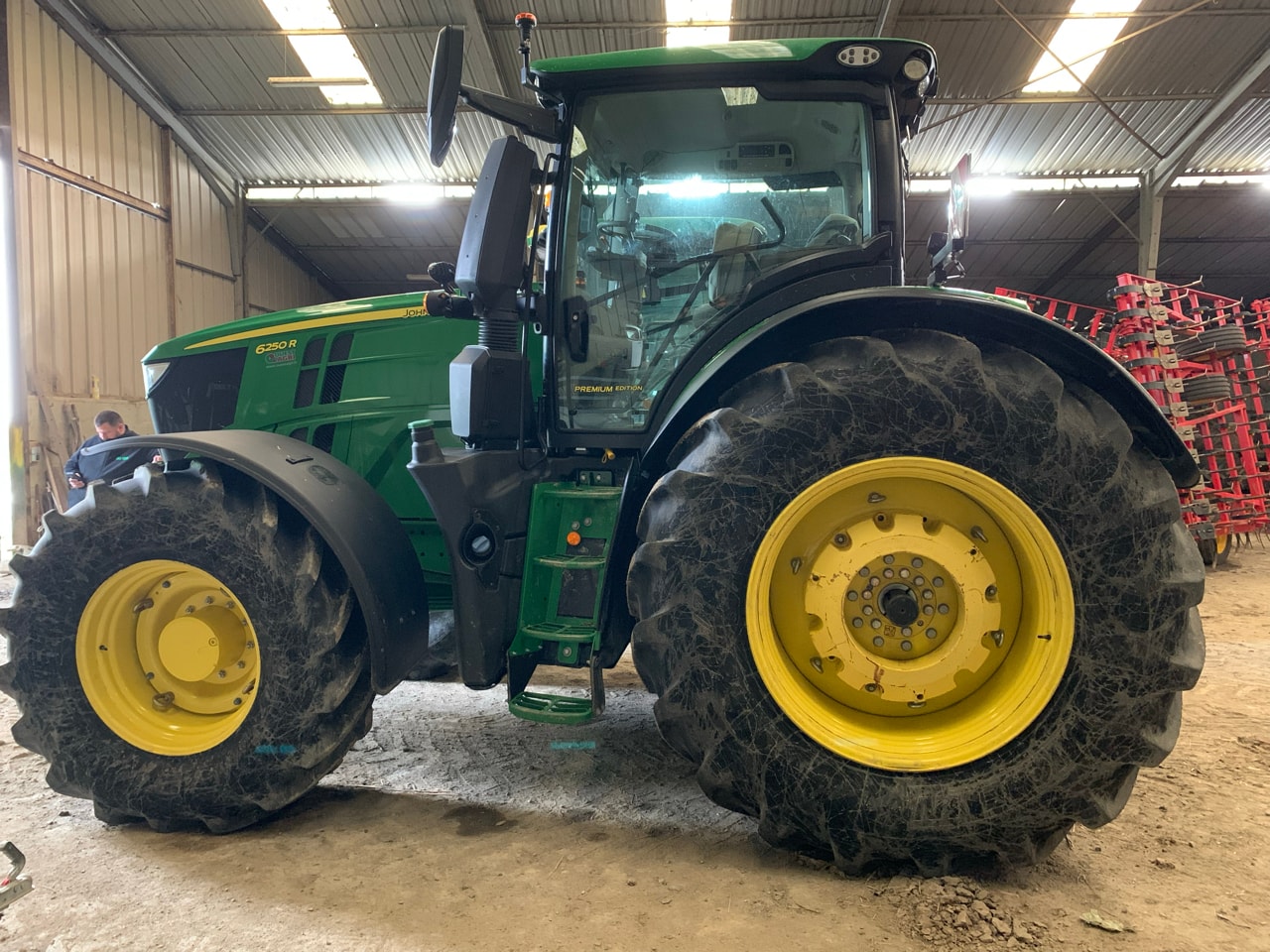 Tracteur JOHN DEERE 6250R - photo slide 3