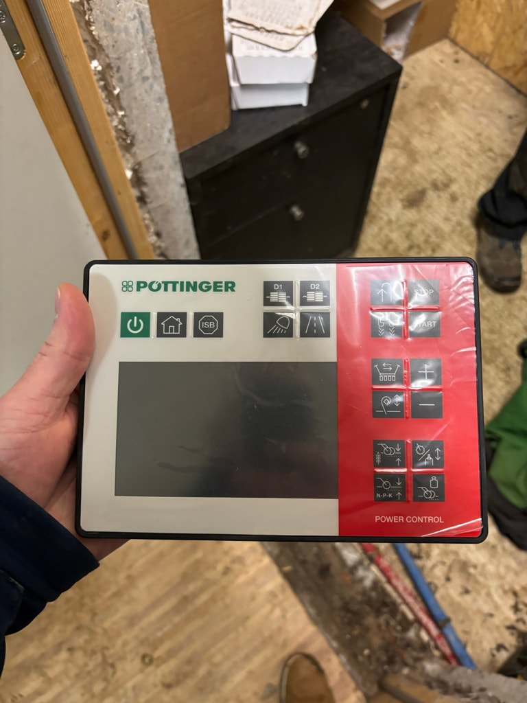 Semoir simplifié PÖTTINGER V6000D - photo slide 13