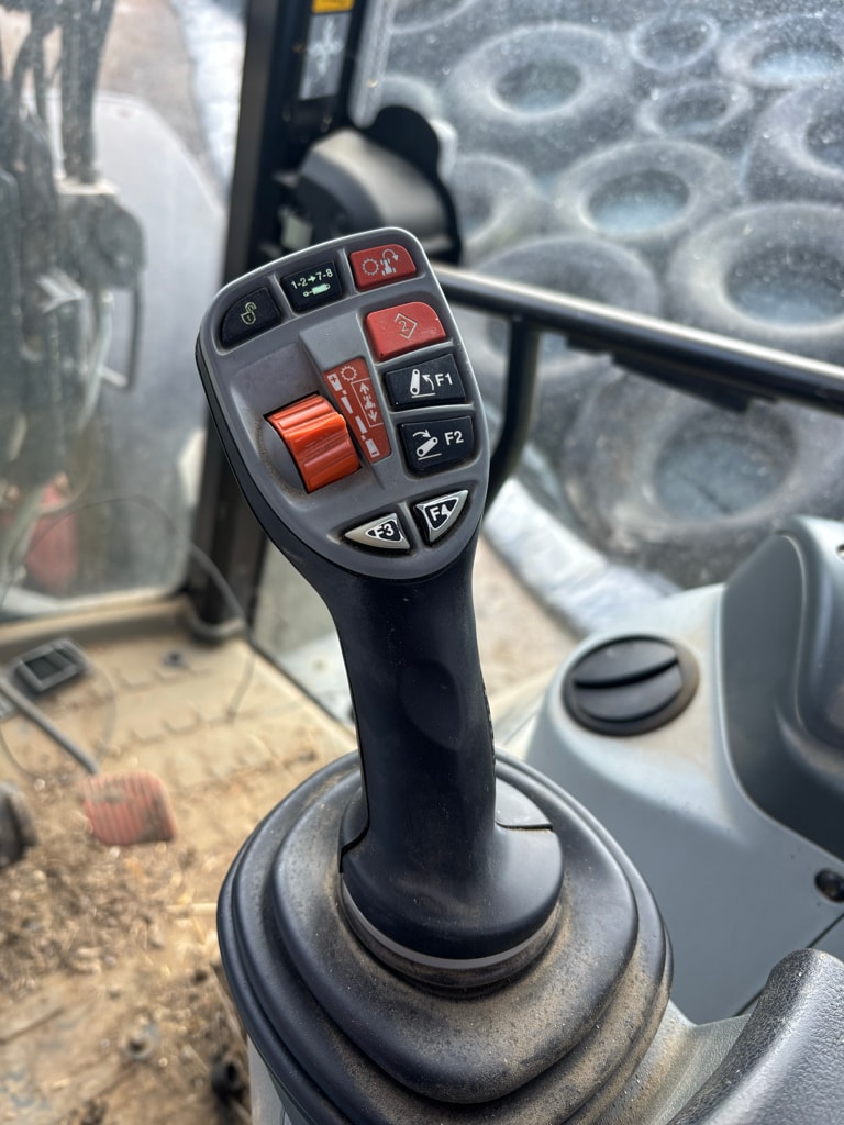 Tracteur chargeur CLAAS ARION 430 CIS - photo slide 11