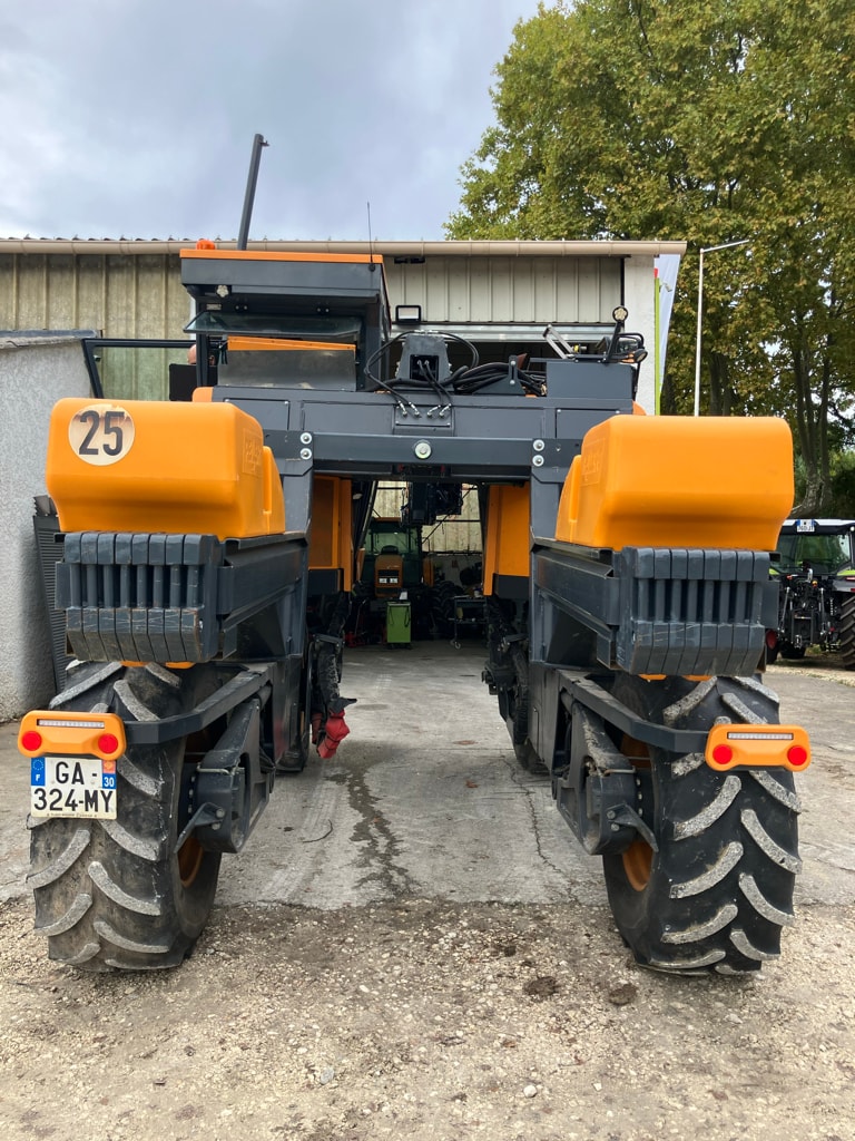 Machine à vendanger PELLENC L10 ES - photo slide 4