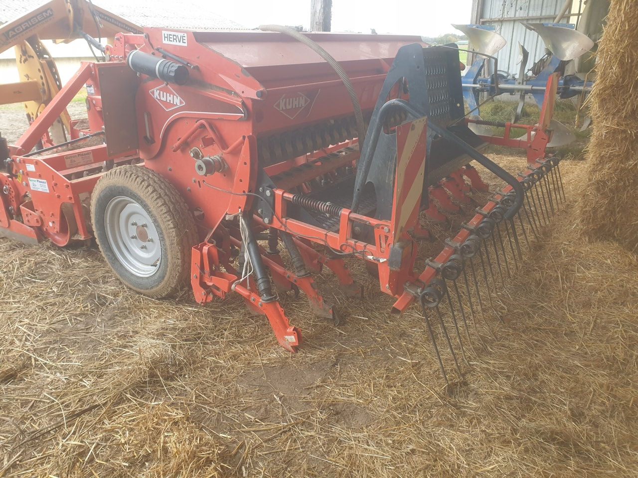 Semoir en ligne KUHN PRÉMIA 300 - photo slide 4