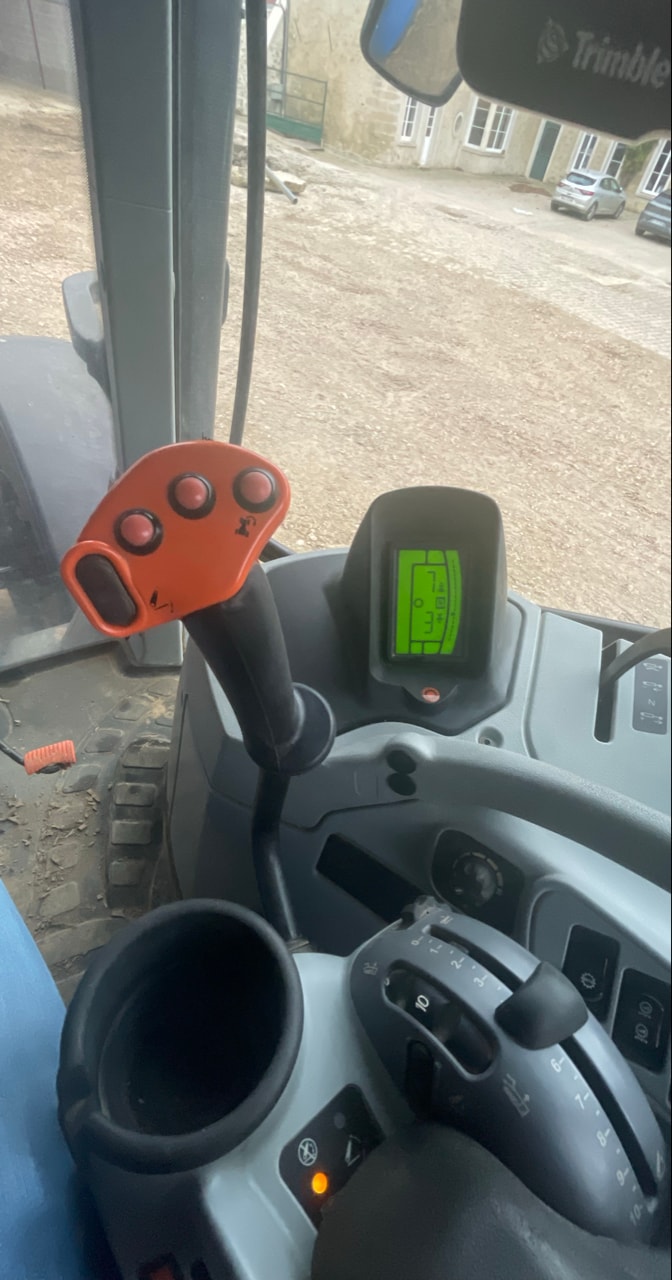 Tracteur NEW HOLLAND T7.245 - photo slide 3