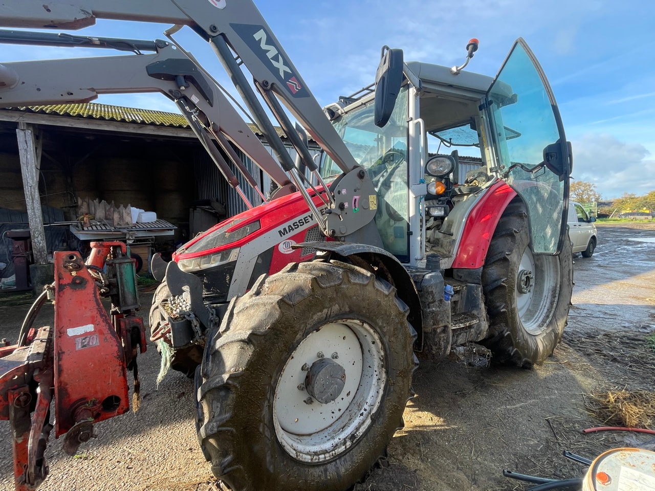 Tracteur chargeur MASSEY FERGUSON 5S.125 D6 EFFICIENT - photo slide 2