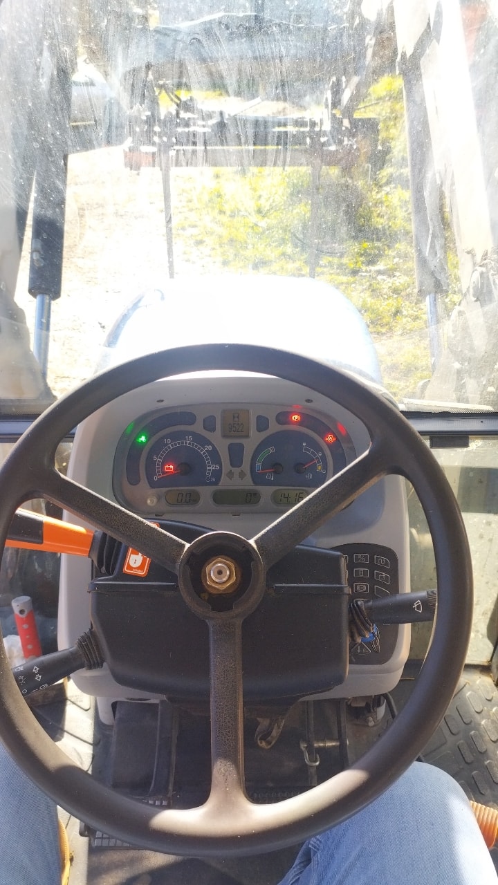 Tracteur NEW HOLLAND T5060 - photo slide 3