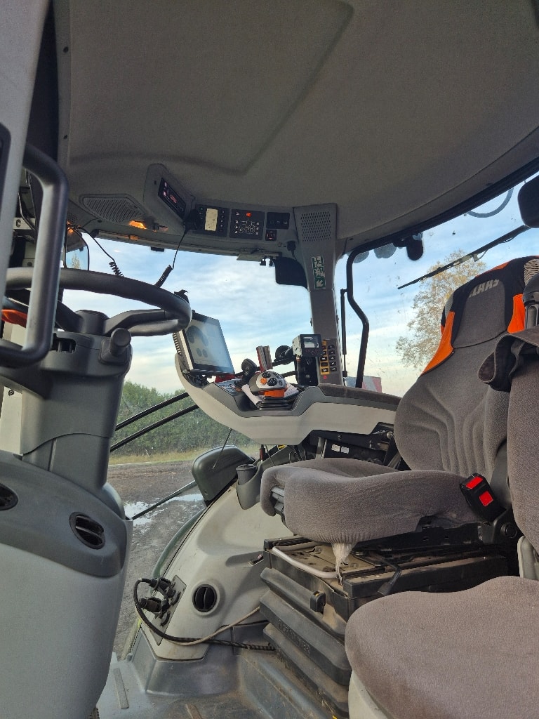 Tracteur CLAAS AXION 830 CMATIC - photo slide 9