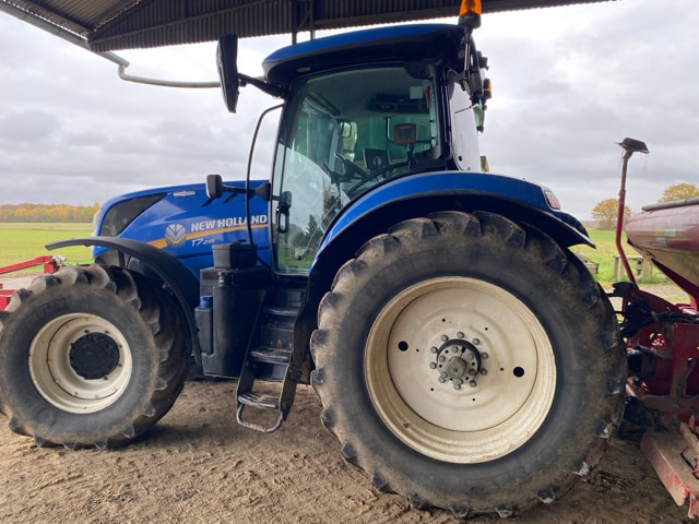 Tracteur NEW HOLLAND T7.245 AC - photo slide 7