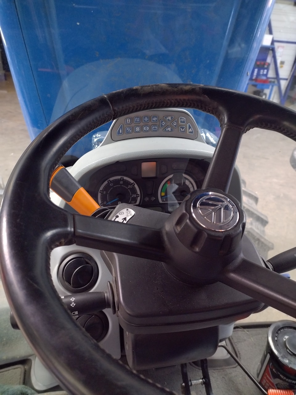 Tracteur NEW HOLLAND T6.145 DCT  - photo slide 4