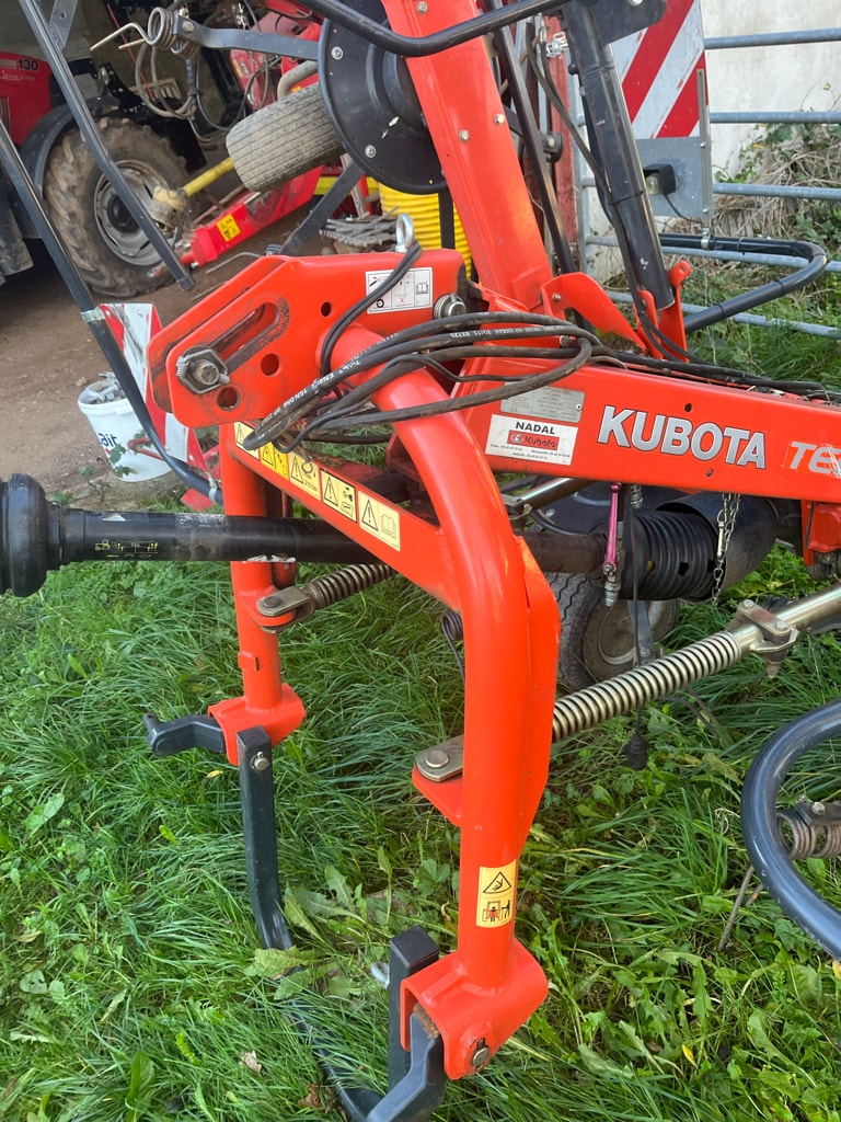 Faneuse KUBOTA TE 8590 - photo slide 7