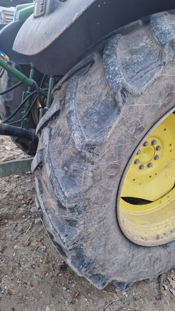 Tracteur JOHN DEERE 6110R - photo slide 9