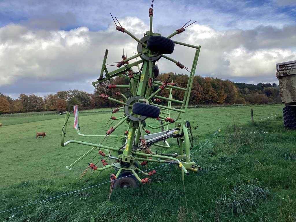 Faneuse CLAAS VOLTO 870 - photo slide 5