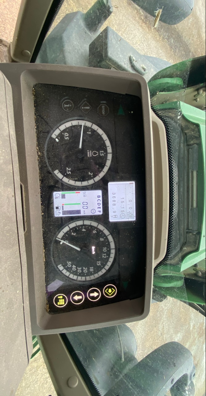 Tracteur chargeur JOHN DEERE 6145M - photo slide 13