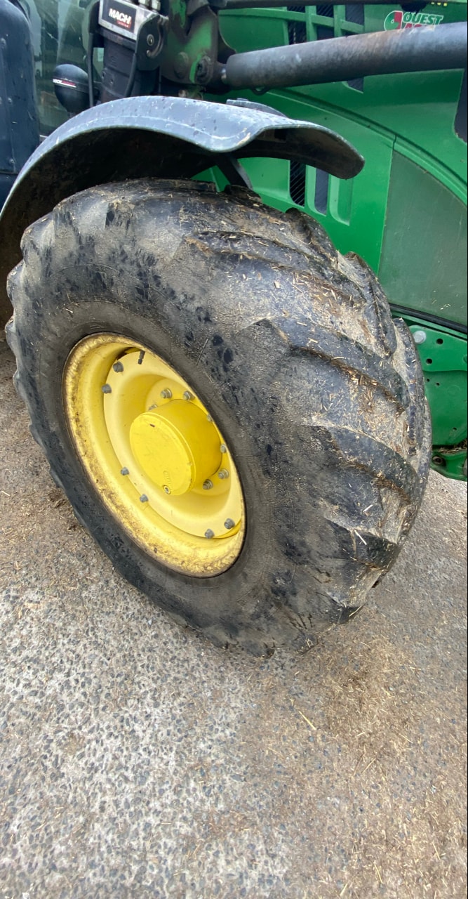 Tracteur chargeur JOHN DEERE 6145M - photo slide 4