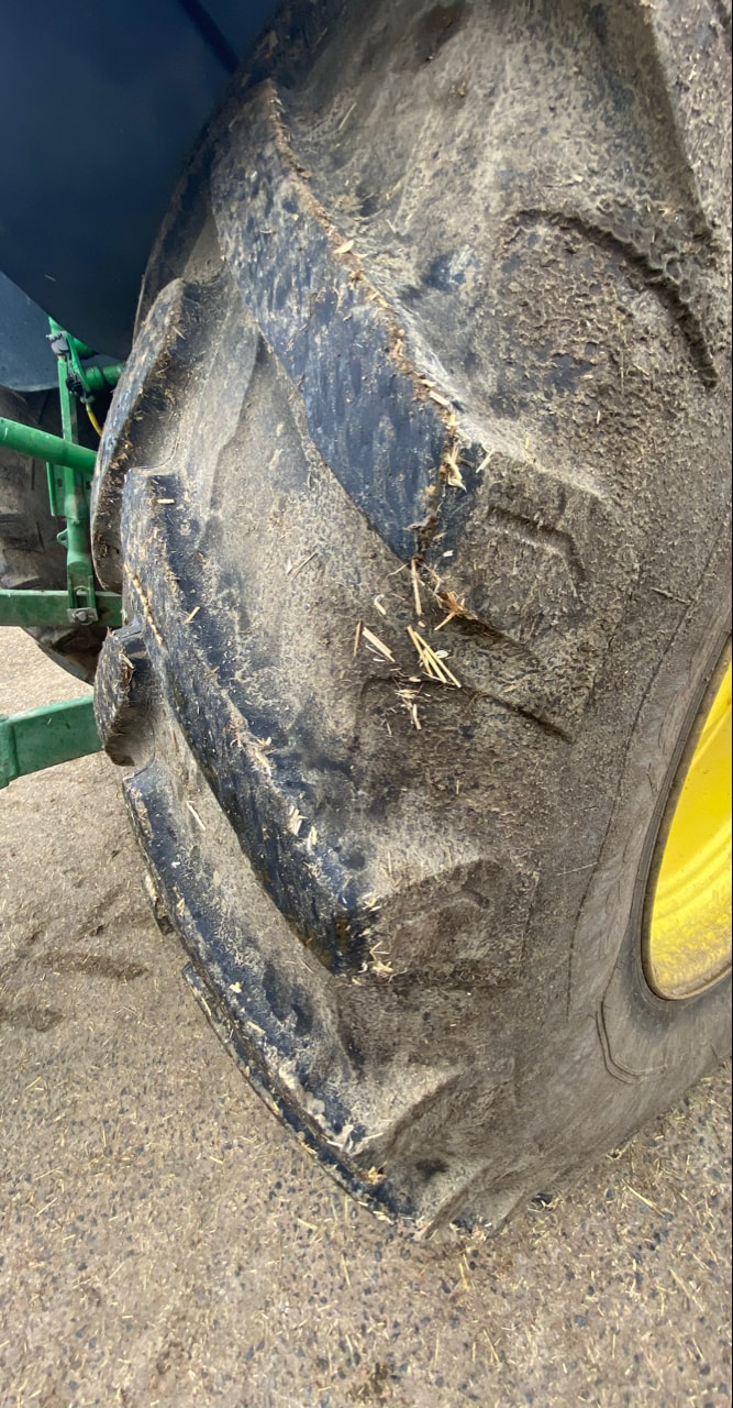 Tracteur chargeur JOHN DEERE 6145M - photo slide 5