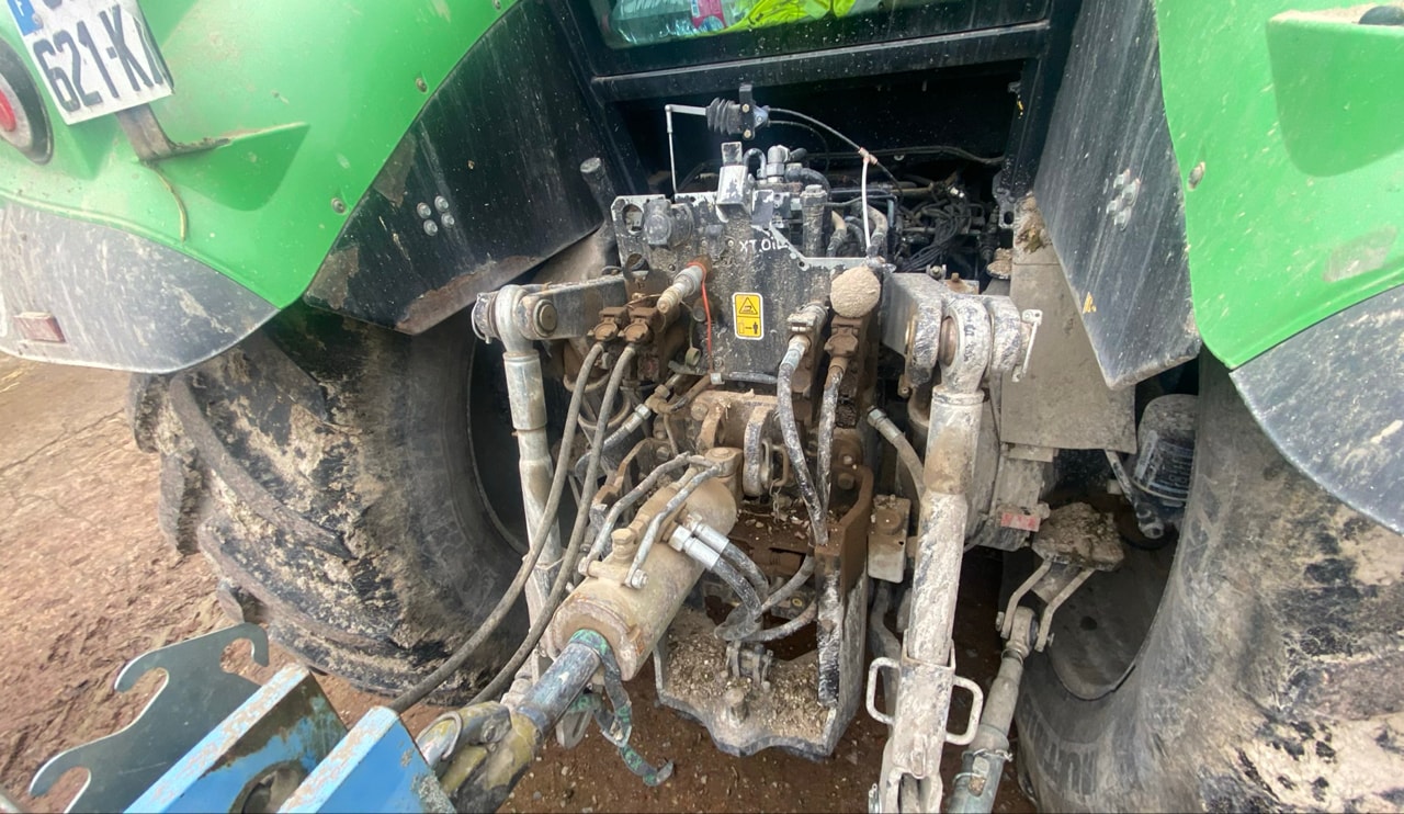 Tracteur DEUTZ FAHR 7230 AGROTRON TTV - photo slide 12