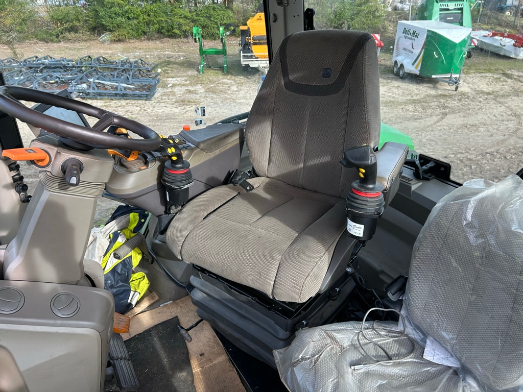 Tracteur JOHN DEERE 8R 370 - photo slide 11