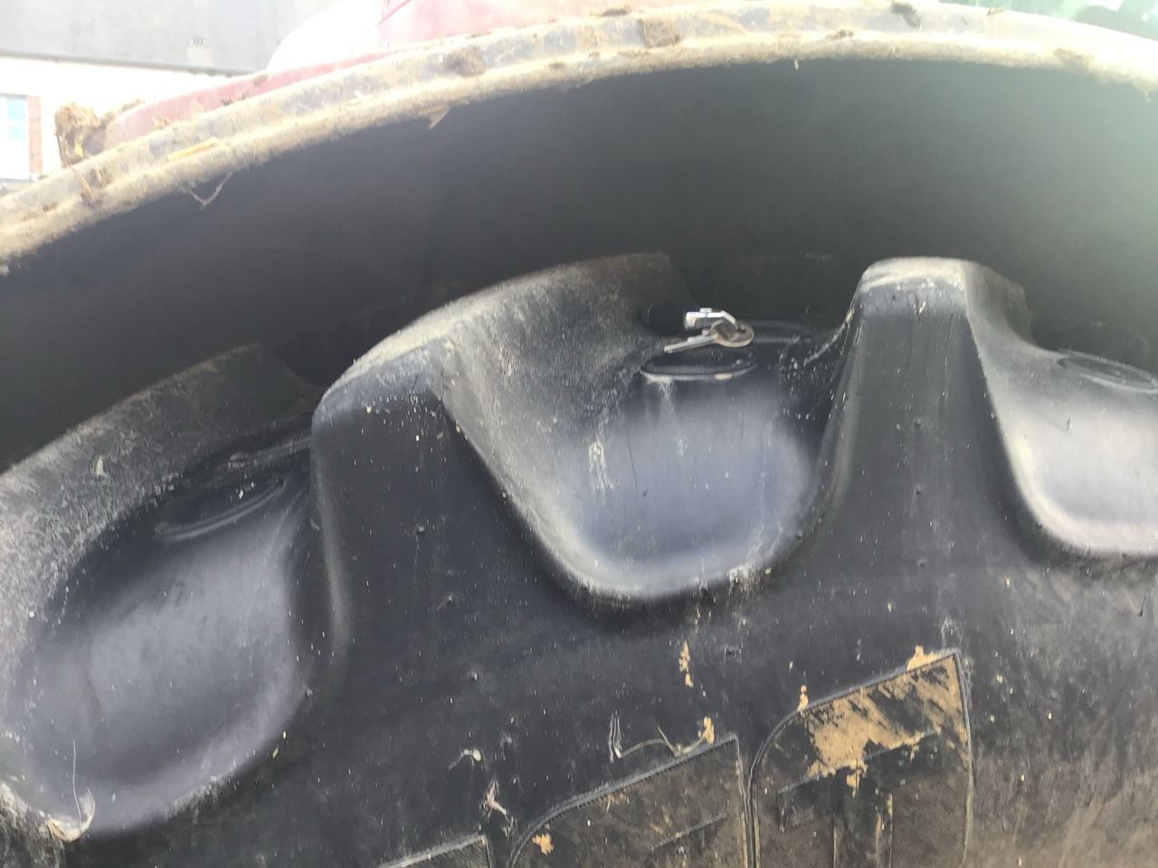 Tracteur chargeur VALTRA N135 - photo slide 12