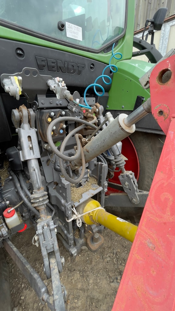 Tracteur chargeur FENDT 314  - photo slide 10