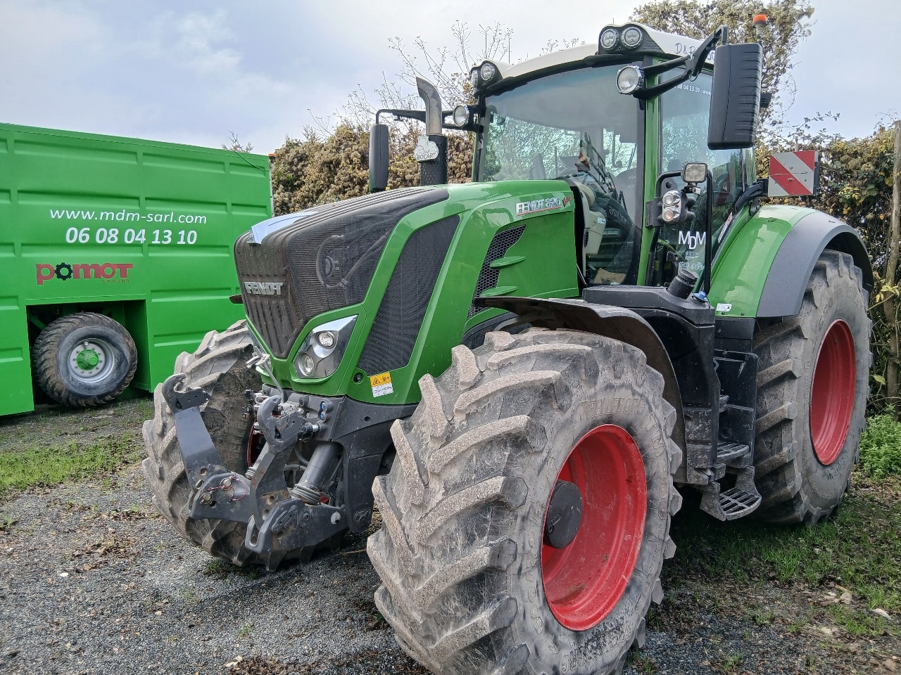 Tracteur FENDT 826 VARIO - photo slide 6