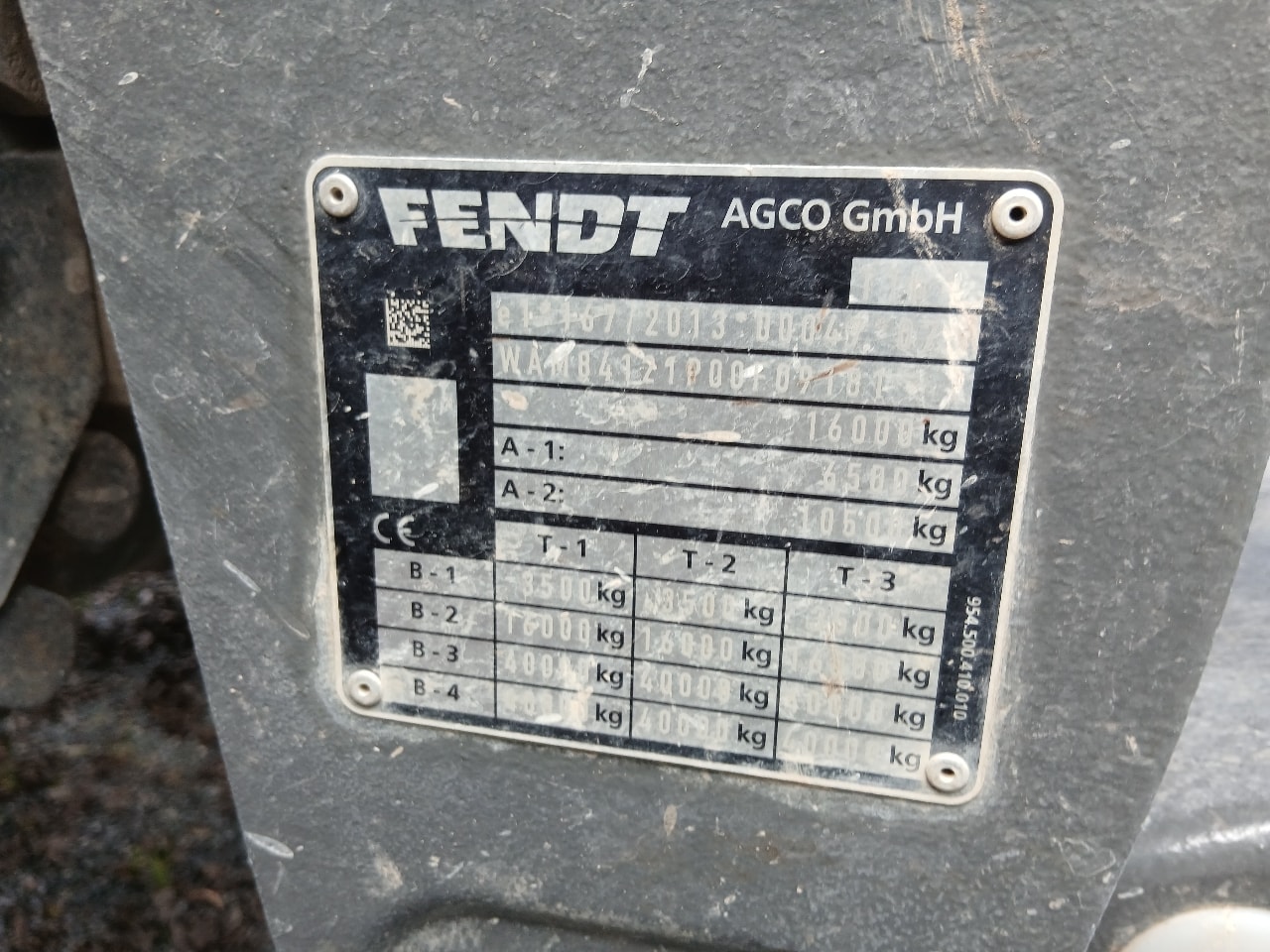 Tracteur FENDT 826 VARIO - photo slide 9