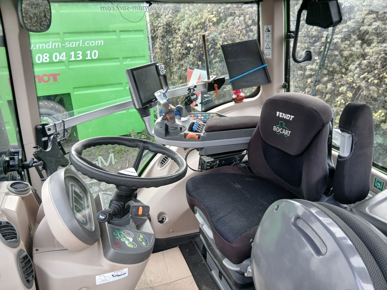 Tracteur FENDT 826 VARIO - photo slide 5