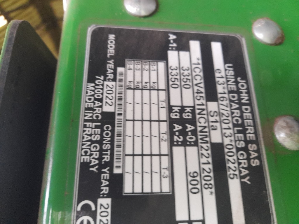 Presse balles rondes JOHN DEERE V451M - photo slide 9