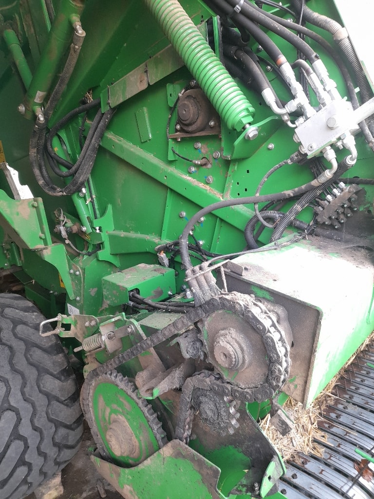 Presse balles rondes JOHN DEERE V 451 M - photo slide 5