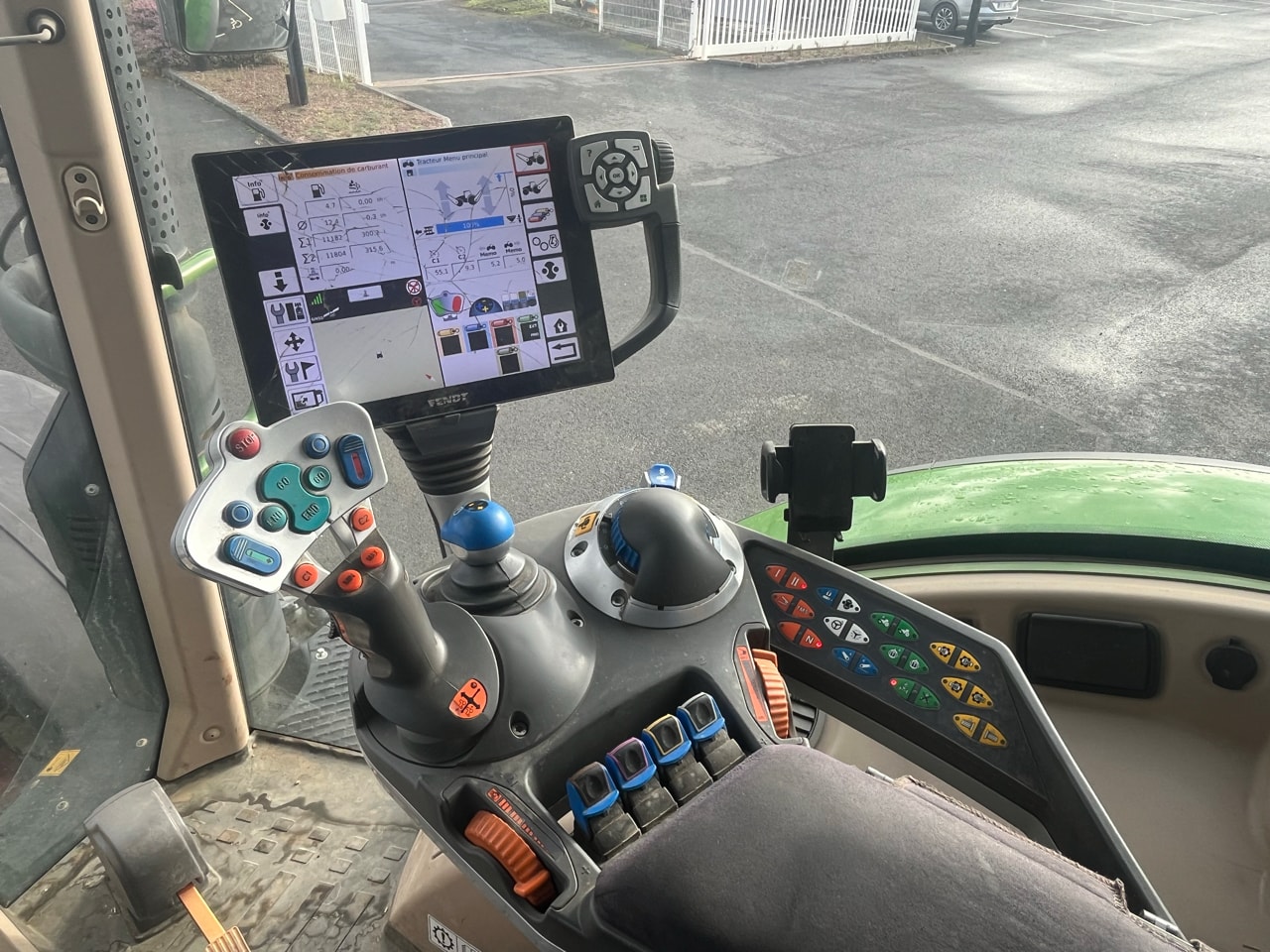 Tracteur FENDT 718 VARIO PROFI + - photo slide 12