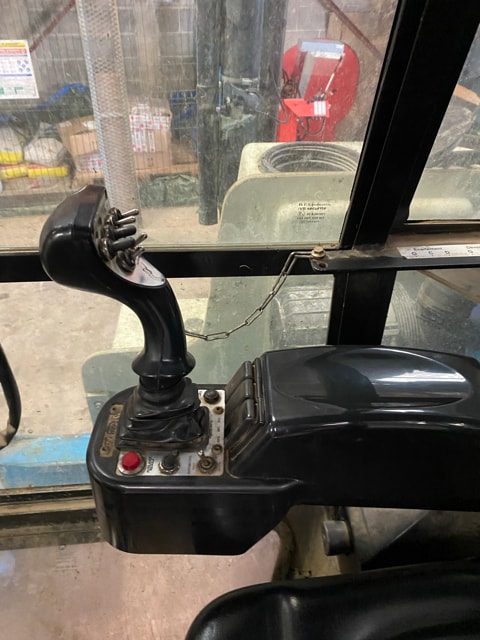 Tracteur enjambeur JACQUET 390 - photo slide 10
