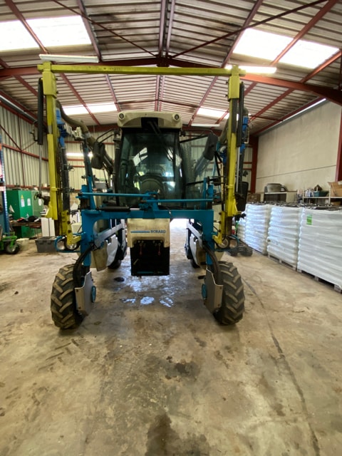 Tracteur enjambeur JACQUET 390 - photo slide 9