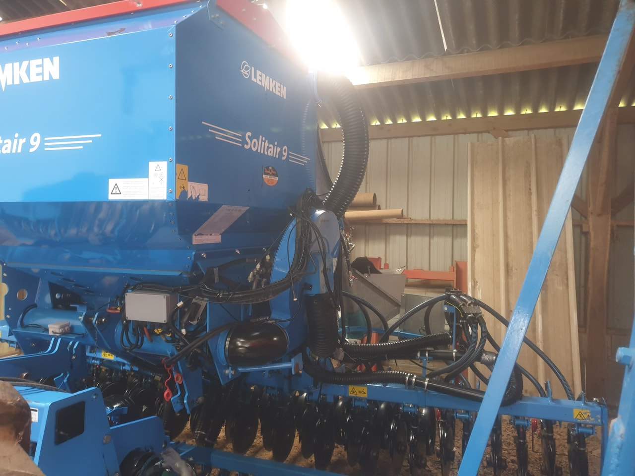 Semoir en ligne LEMKEN SOLITAIR 9 4m50 REPLIABLE - photo slide 2