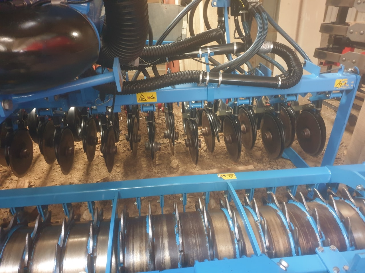 Semoir en ligne LEMKEN SOLITAIR 9 4m50 REPLIABLE - photo slide 13