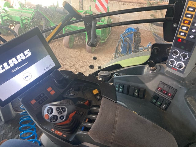 Tracteur CLAAS ARION 630  - photo slide 14