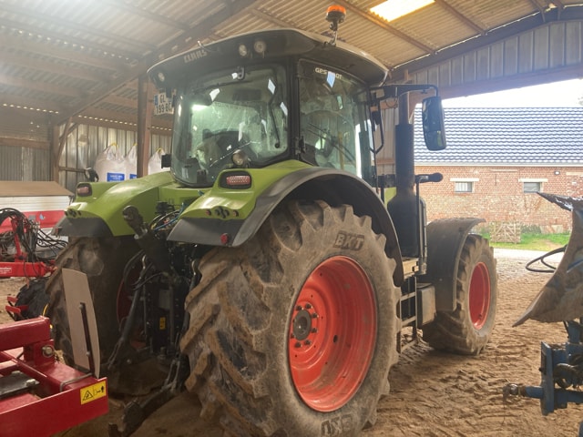Tracteur CLAAS ARION 630  - photo slide 3