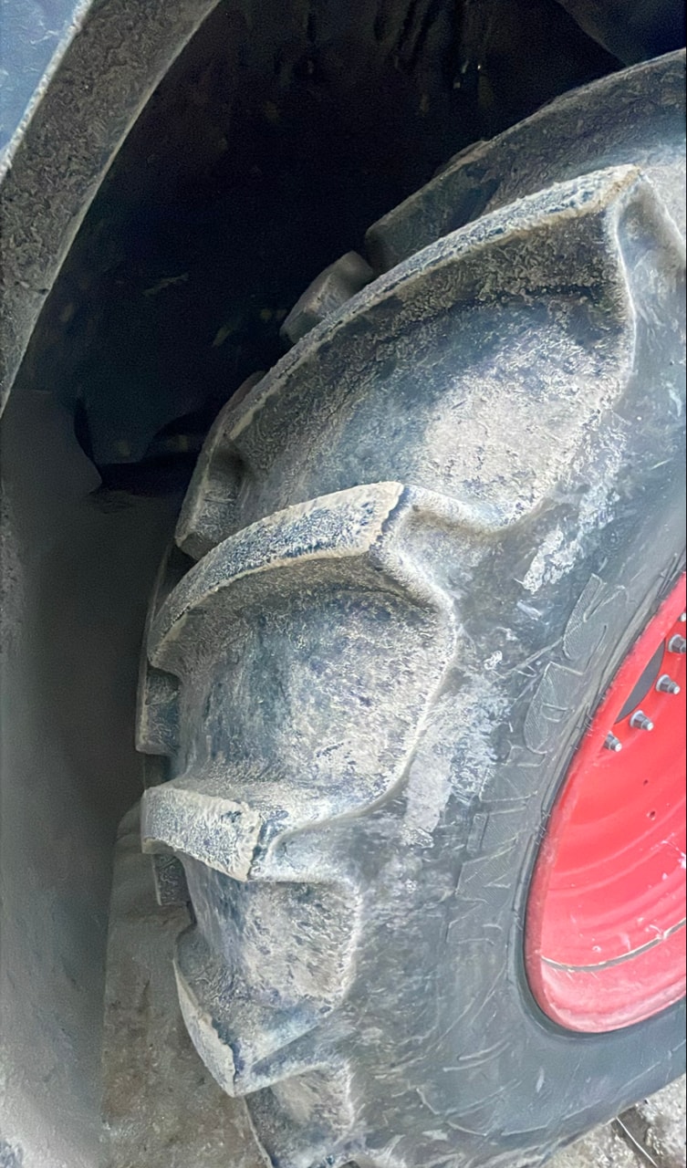 Tracteur CLAAS AXION 850 - photo slide 11