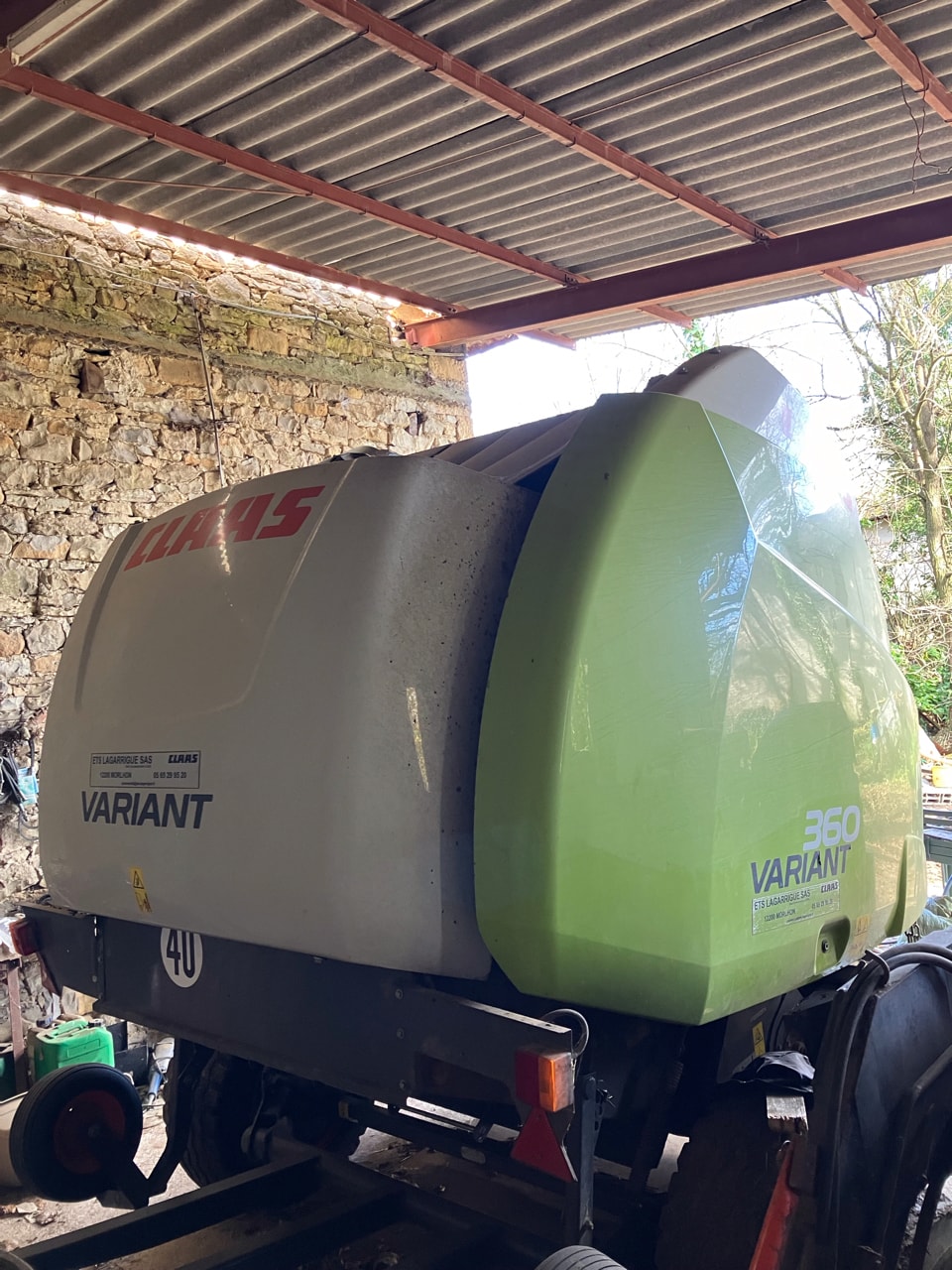 Presse balles rondes CLAAS VARIANT 360 RF - photo slide 4