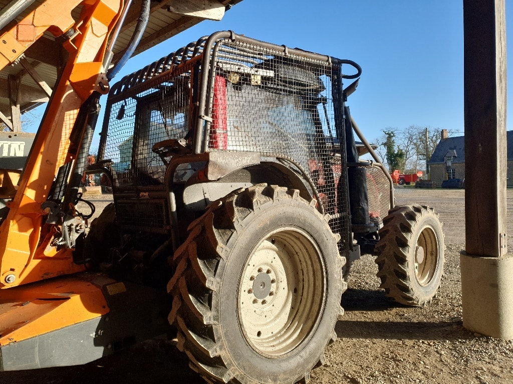 Tracteur VALTRA N123 - photo slide 7