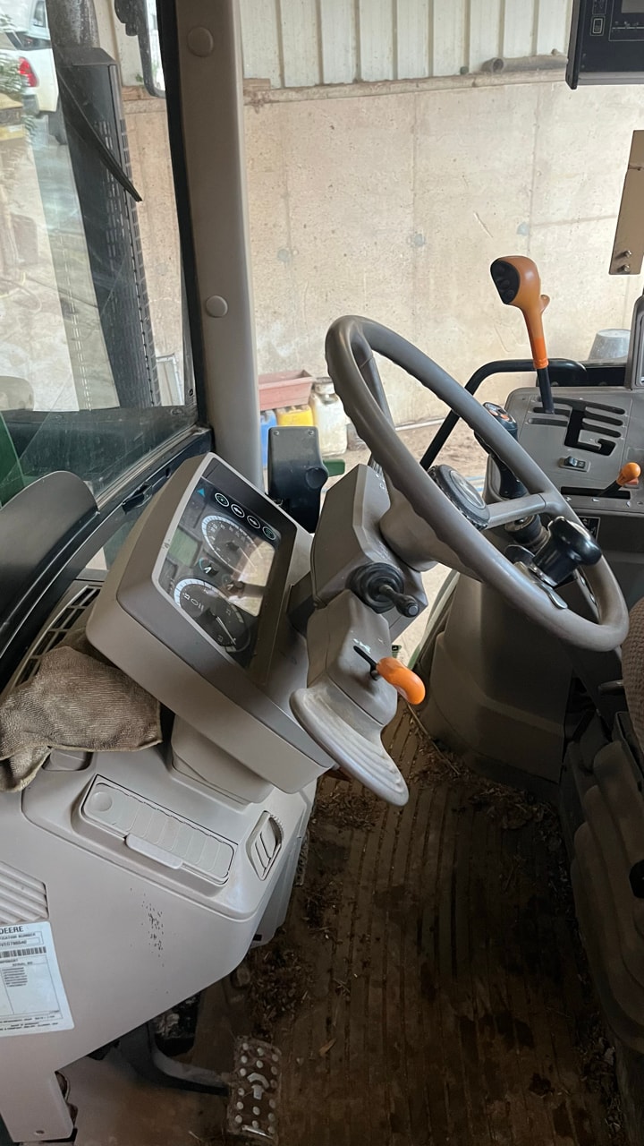 Tracteur JOHN DEERE 6110M - photo slide 5