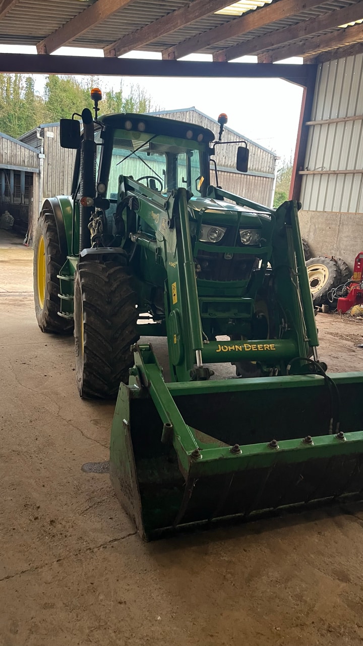 Tracteur JOHN DEERE 6110M - photo slide 6
