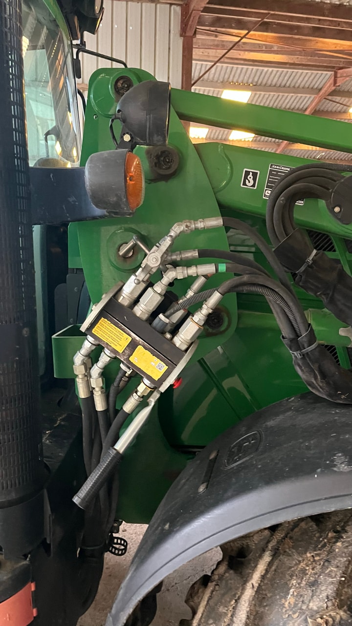 Tracteur JOHN DEERE 6110M - photo slide 10
