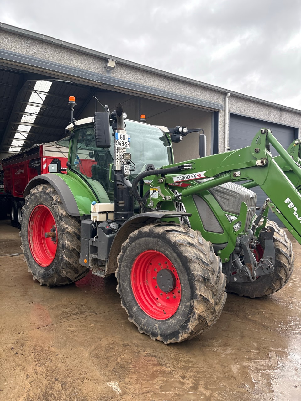 Tracteur chargeur FENDT 720 VARIO PROFI + - photo slide 2