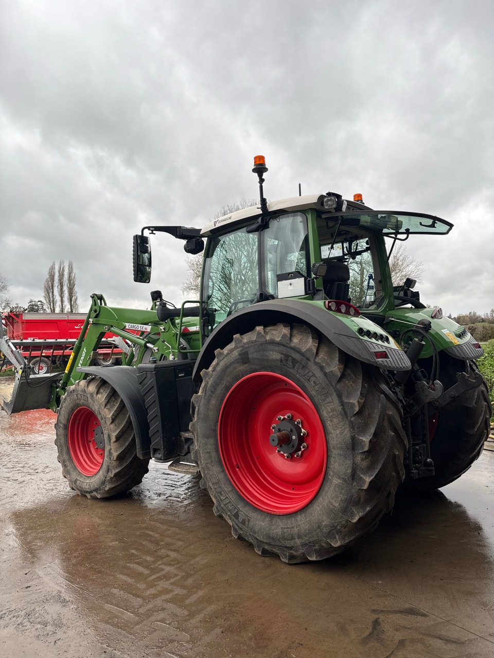 Tracteur chargeur FENDT 720 VARIO PROFI + - photo slide 3