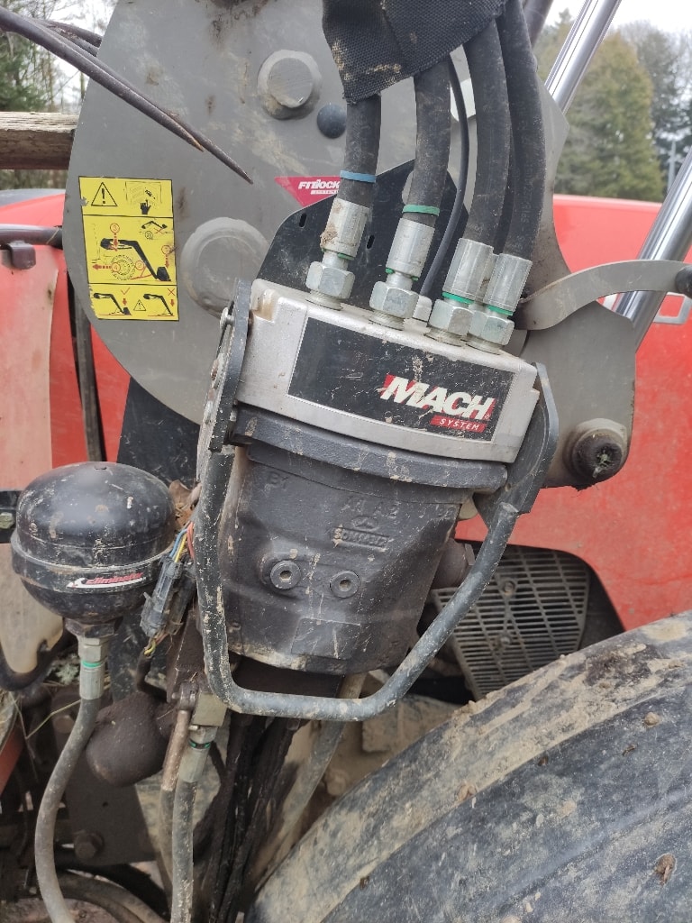 Tracteur chargeur KUBOTA M8560 DTH - photo slide 13