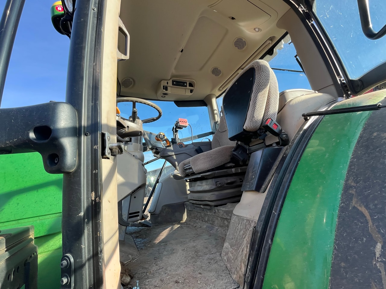 Tracteur JOHN DEERE 6155R - photo slide 5