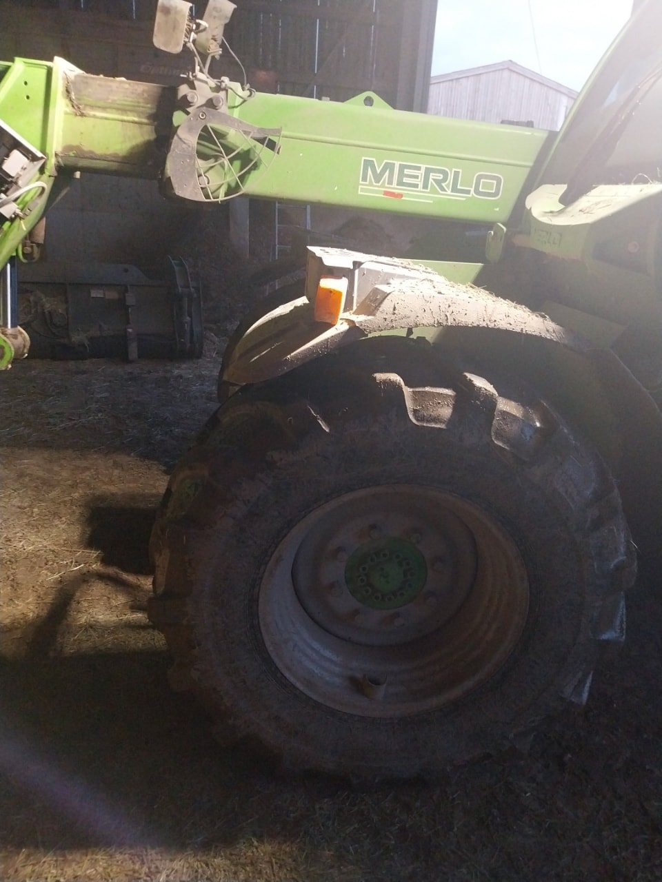 Telescopique MERLO 42.7 CS 145 - photo slide 6