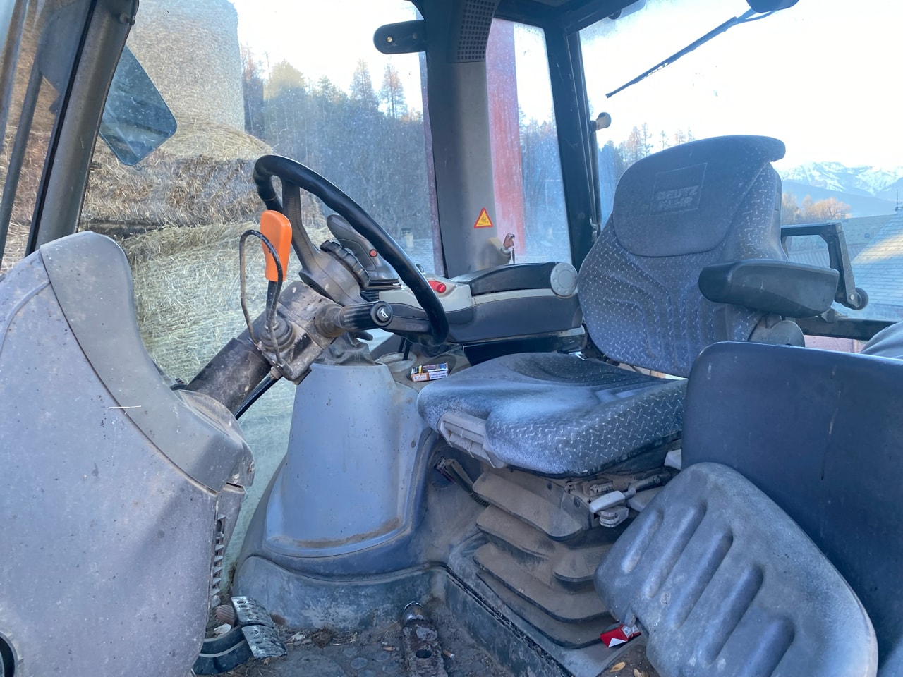 Tracteur DEUTZ FAHR AGROTRON M 610 DCR - photo slide 15
