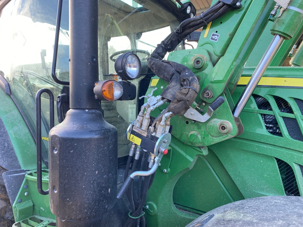 Tracteur chargeur JOHN DEERE 6155R - photo slide 25