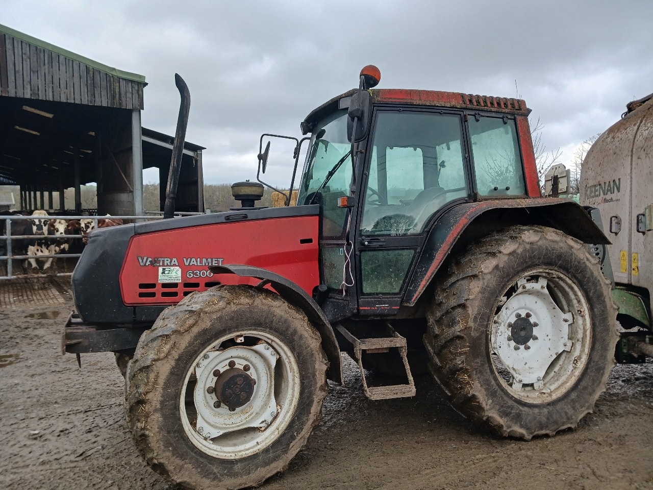 Tracteur VALMET 6300 - photo slide 1