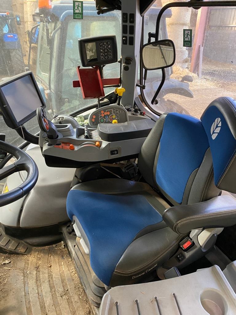 Tracteur NEW HOLLAND T6.165 DYNAMIC C. - photo slide 10